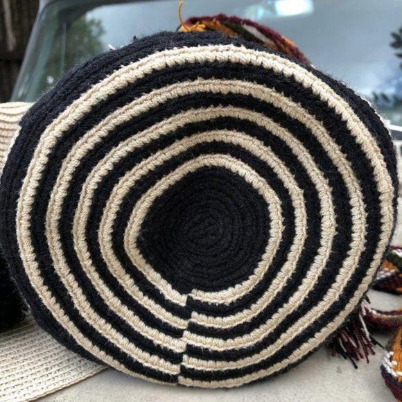 Colombia Wayuu Bucket Bag Drawstring Handmade Knit - Picture 7 of 8